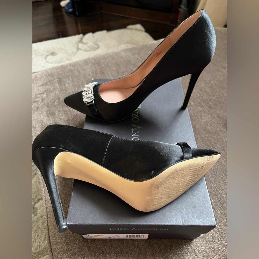 Enzo Angiolini Black Satin 4.5” Stilettos, EAFEENEY Size 10M